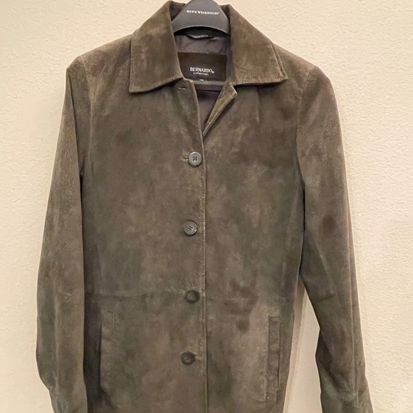 Bernardo Jackets & Blazers - Bernardo Women's Olive Suede Jacket